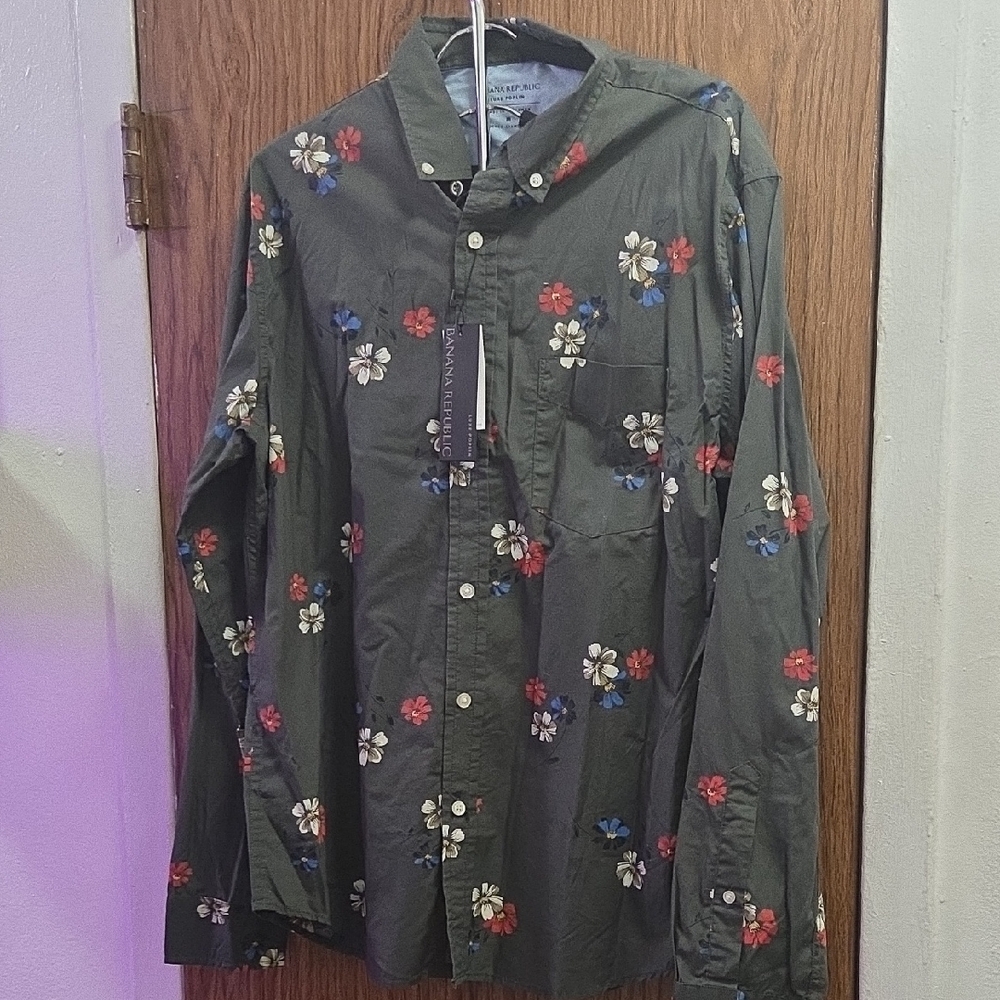 Banana Republic Luxe Poplin Shirt with Floral Design